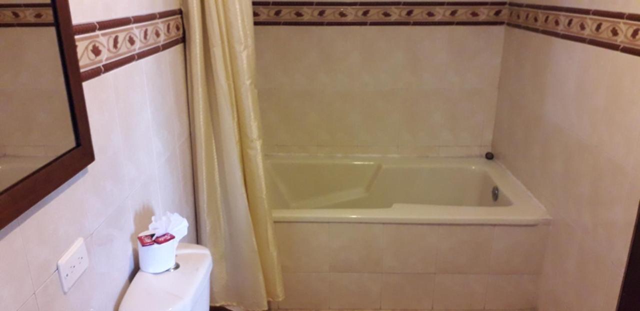 Hotel D' Oscar Cali Esterno foto